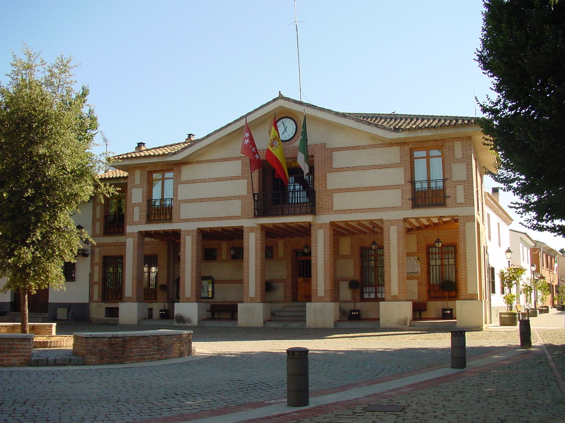 Fachada del ayuntamiento de Cubas de la Sagra, Madrid