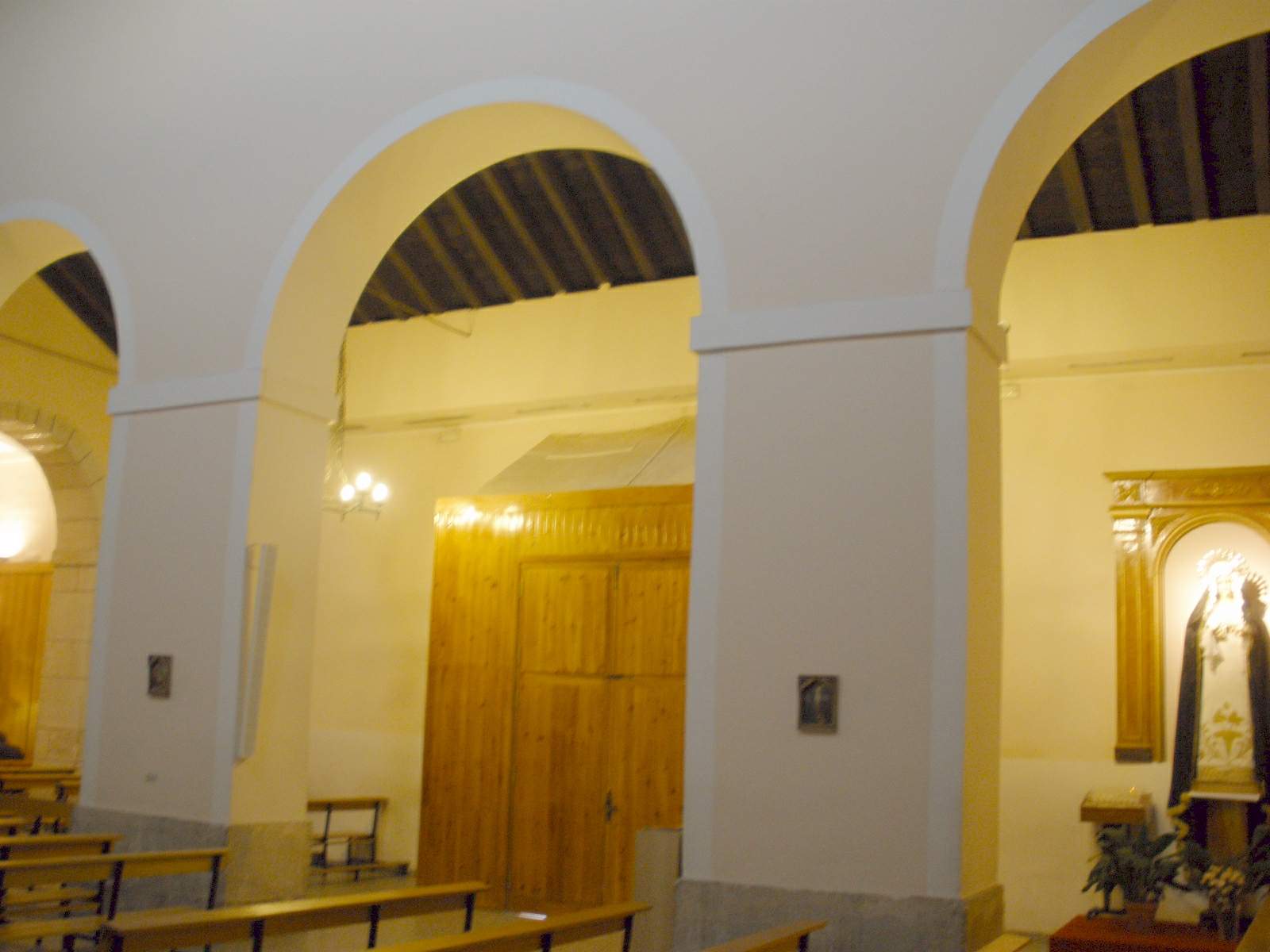 Detalle del interior de la iglesia de San Agustín del Guadalix