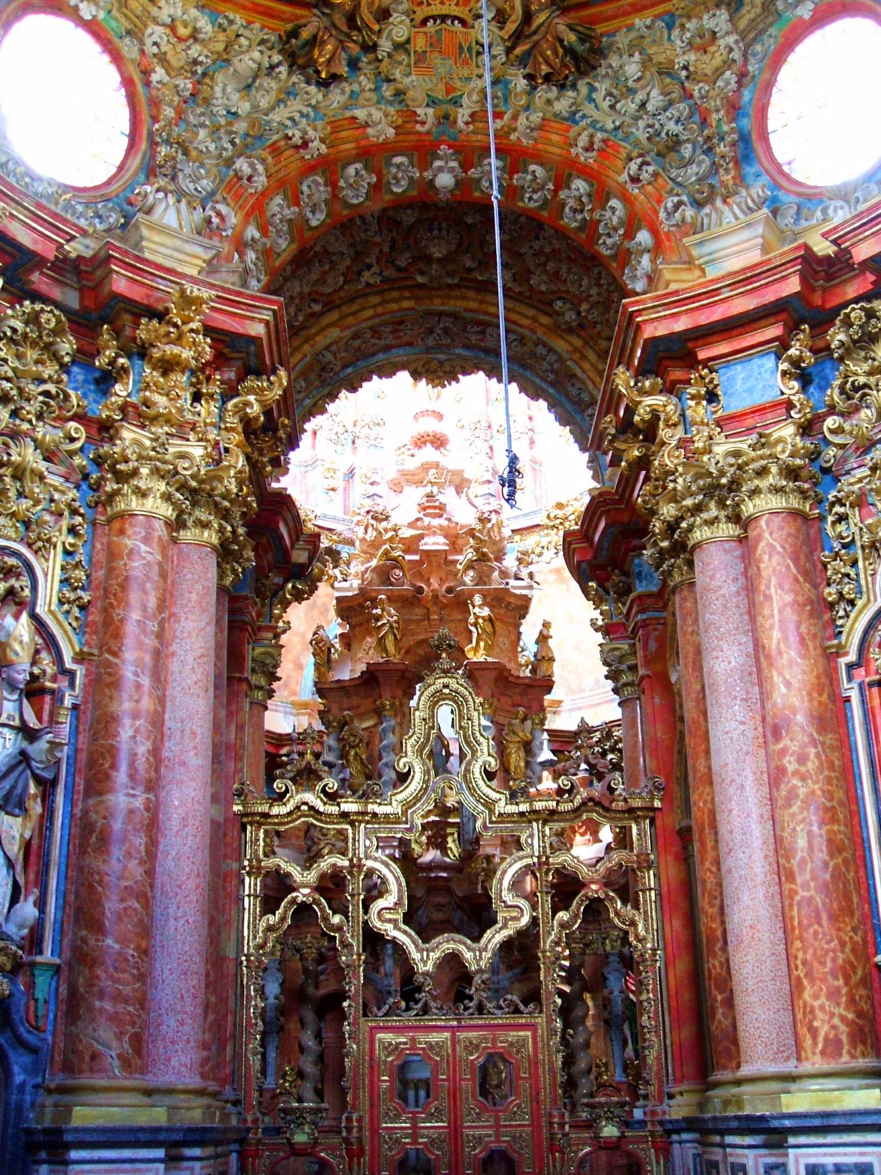 Semana Santa de Rascafría 2027: El Paular, procesiones y tradiciones 3 Detalle artístico del interior del monasterio de Santa María de El Paular